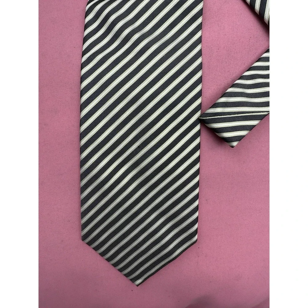 Givenchy Men's 100% Silk Tie Gray & Ivory Diagonal Stripes Made in Italy‎ 56 x 4